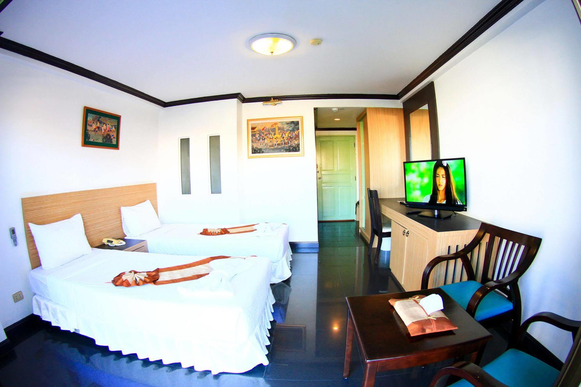 Tanawit Hotel & Spa Hua Hin Exterior photo